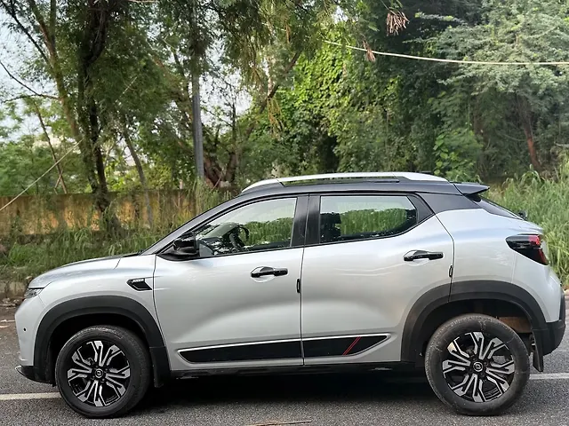 Used Renault Kiger [2023-2025] RXZ Turbo CVT Dual Tone in Delhi