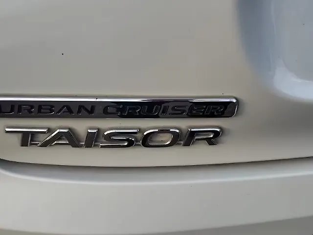 Used Toyota Urban Cruiser Taisor V 1.0 Petrol AT Dual Tone [2024-2025] in Bangalore