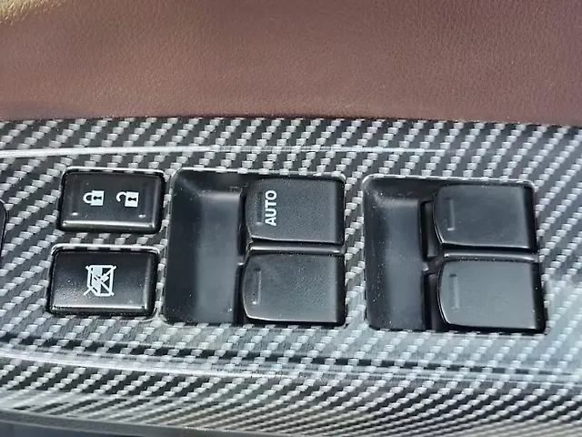 Used Toyota Urban Cruiser Taisor V 1.0 Petrol AT Dual Tone [2024-2025] in Bangalore