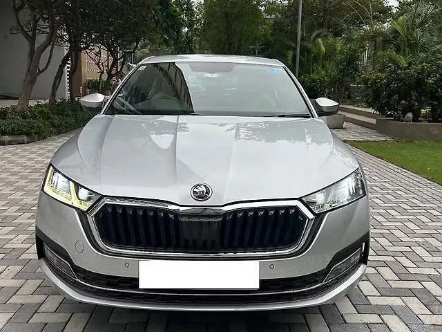 Used 2022 Skoda Octavia in Mumbai