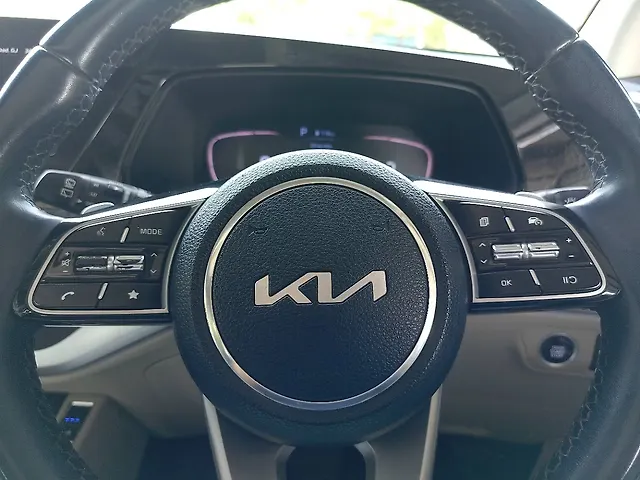Used Kia Carens [2022-2023] Luxury Plus 1.5 Diesel AT 7 STR in Ahmedabad