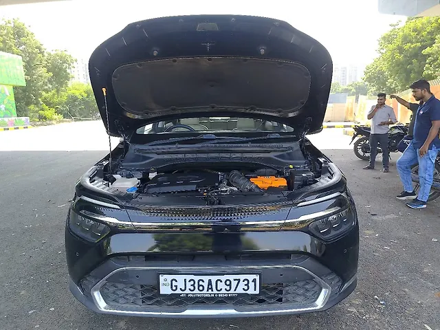Used Kia Carens [2022-2023] Luxury Plus 1.5 Diesel AT 7 STR in Ahmedabad