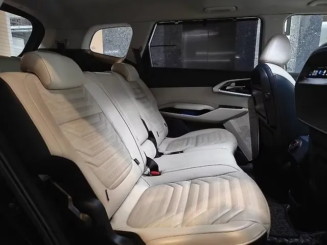 Used Kia Carens [2022-2023] Luxury Plus 1.5 Diesel AT 7 STR in Ahmedabad