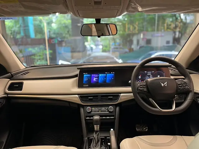 Used Mahindra Old Generation XUV700 AX5 Petrol AT 5 STR in Mumbai Used Mahindra Old Generation XUV700 AX5 Petrol AT 5 STR in Mumbai