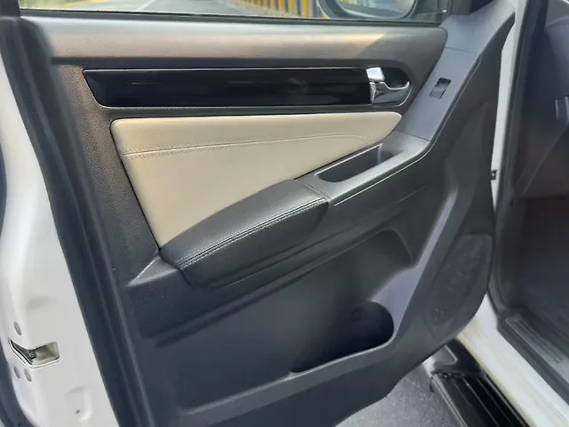 Used Isuzu MU-X [2018-2020] 4x2 in Delhi