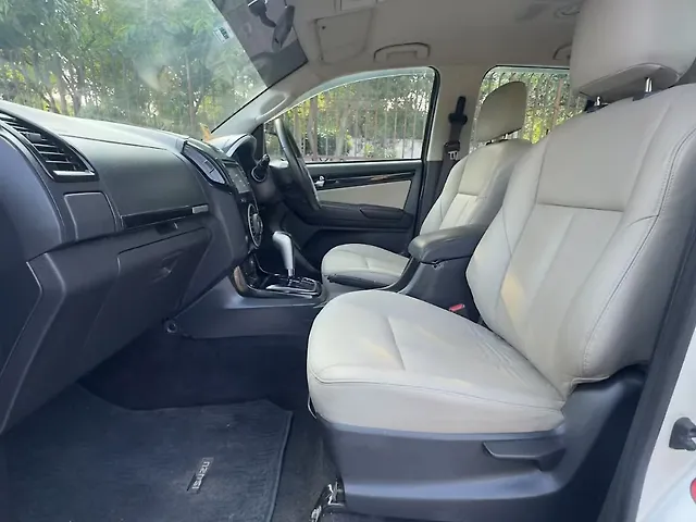 Used Isuzu MU-X [2018-2020] 4x2 in Delhi