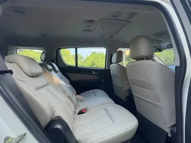 Used Isuzu MU-X [2018-2020] 4x2 in Delhi