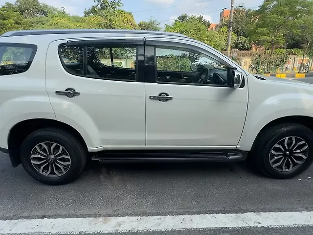 Used Isuzu MU-X [2018-2020] 4x2 in Delhi