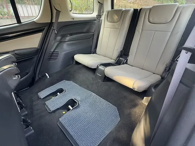 Used Isuzu MU-X [2018-2020] 4x2 in Delhi