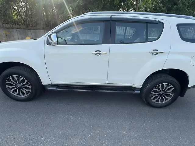 Used Isuzu MU-X [2018-2020] 4x2 in Delhi