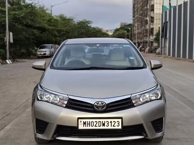 Used 2015 Toyota Corolla Altis in Mumbai