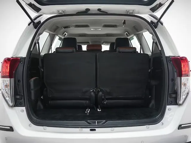 Used Toyota Innova Crysta [2023-2026] GX Plus Diesel Manual 8 STR in Hyderabad