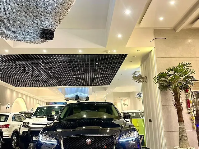 Used 2017 Jaguar F-Pace in Delhi Used 2017 Jaguar F-Pace in Delhi