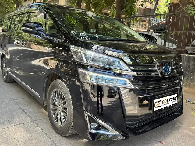 Used 2022 Toyota Vellfire in Mumbai