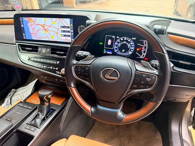 Used Lexus Old Generation ES 2018 300h Exquisite in Pune Used Lexus Old Generation ES 2018 300h Exquisite in Pune