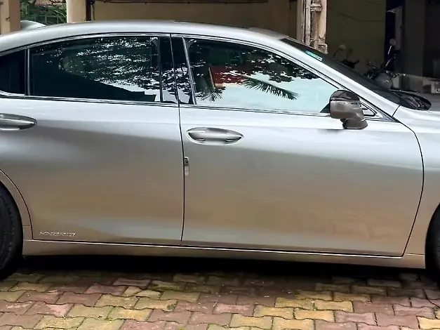 Used Lexus Old Generation ES 2018 300h Exquisite in Pune Used Lexus Old Generation ES 2018 300h Exquisite in Pune