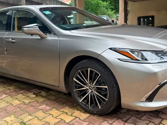 Used Lexus Old Generation ES 2018 300h Exquisite in Pune Used Lexus Old Generation ES 2018 300h Exquisite in Pune