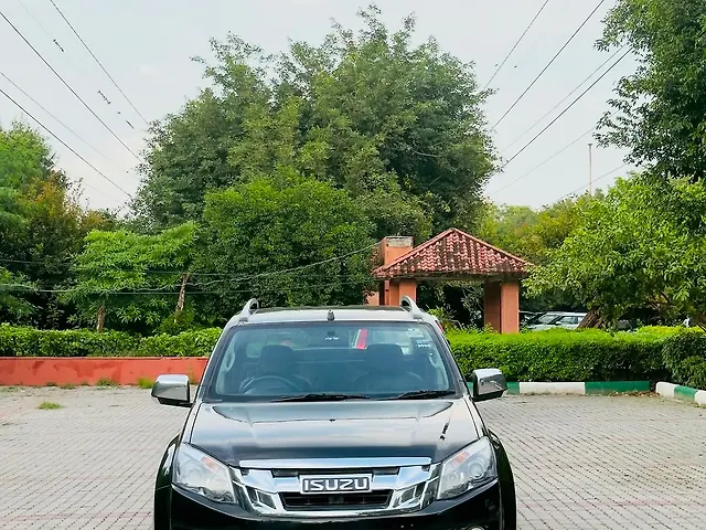 Used 2017 Isuzu D-Max V-Cross in Delhi