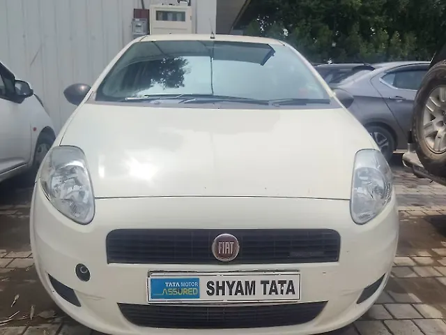 Used 2013 Fiat Punto in Indore