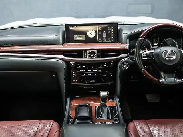 Used Lexus LX 570 V8 AT in Pune