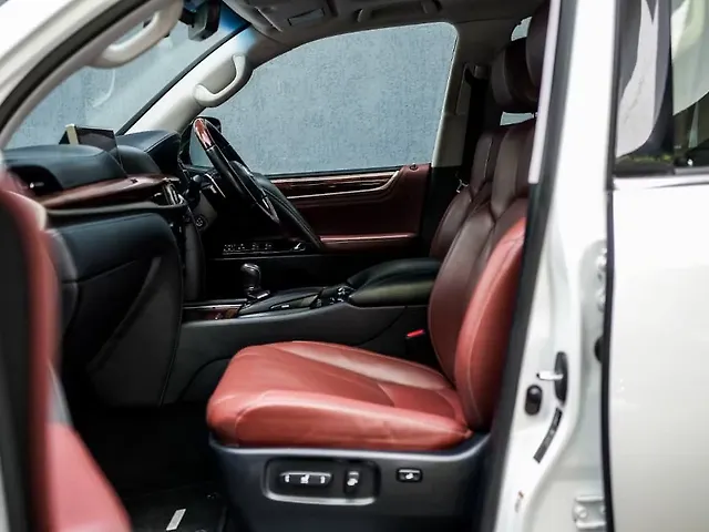 Used Lexus LX 570 V8 AT in Pune
