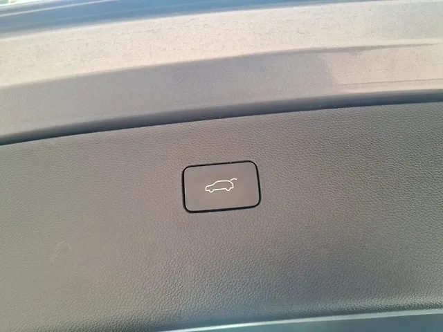 Used MG Hector Plus [2023-2025] Savvy Pro 1.5 Turbo Petrol CVT 6 STR in Mumbai