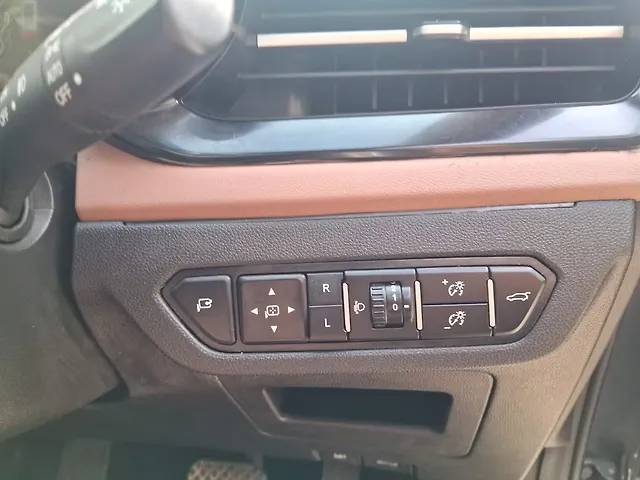 Used MG Hector Plus [2023-2025] Savvy Pro 1.5 Turbo Petrol CVT 6 STR in Mumbai