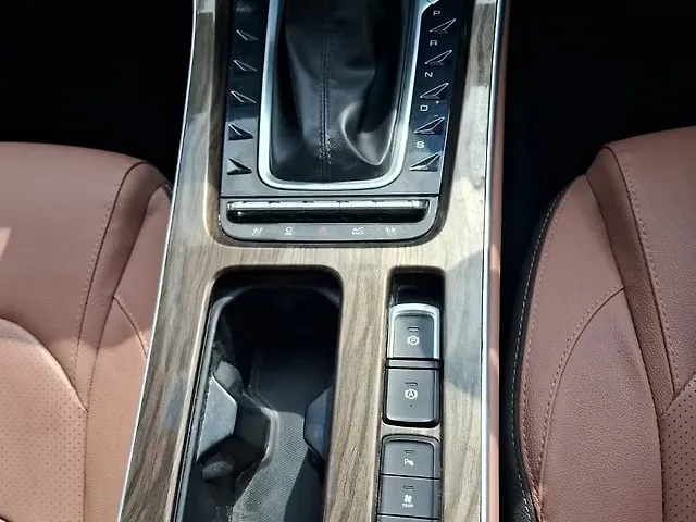 Used MG Hector Plus [2023-2025] Savvy Pro 1.5 Turbo Petrol CVT 6 STR in Mumbai