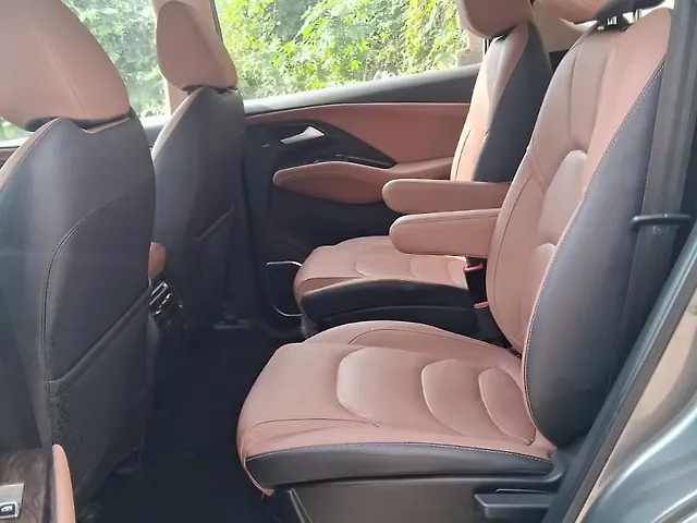 Used MG Hector Plus [2023-2025] Savvy Pro 1.5 Turbo Petrol CVT 6 STR in Mumbai