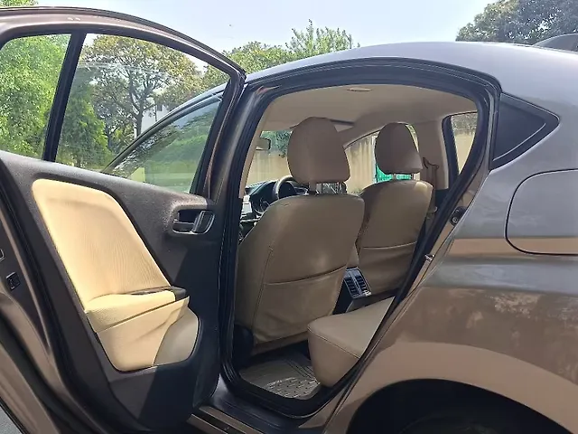 Used Honda City 4th Generation SV Petrol [2017-2019] in Delhi