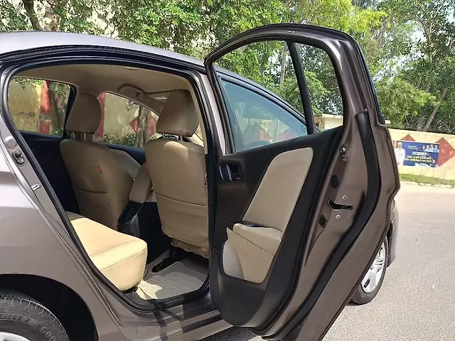 Used Honda City 4th Generation SV Petrol [2017-2019] in Delhi