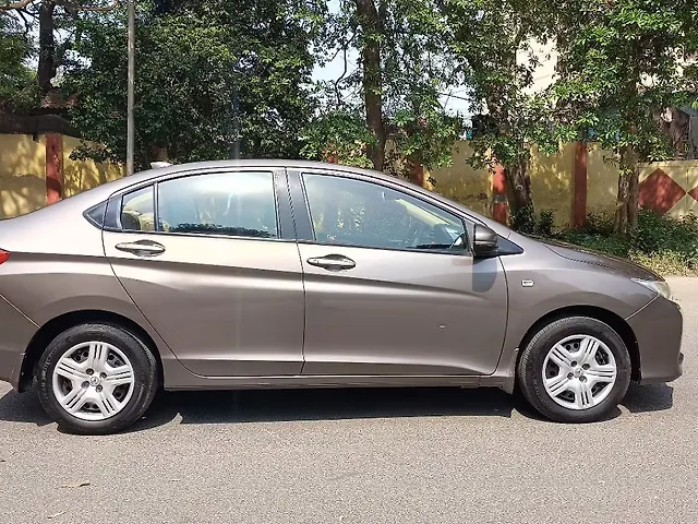 Used Honda City 4th Generation SV Petrol [2017-2019] in Delhi