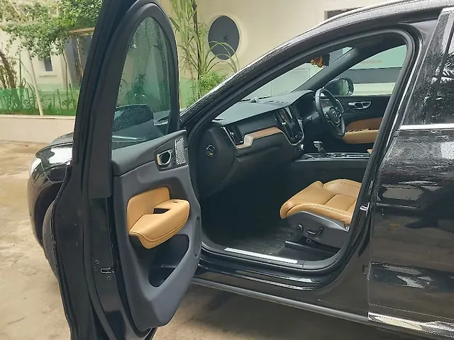 Used Volvo XC60 [2017-2021] D5 Inscription in Hyderabad