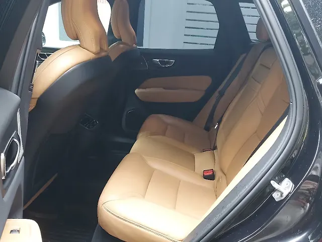 Used Volvo XC60 [2017-2021] D5 Inscription in Hyderabad
