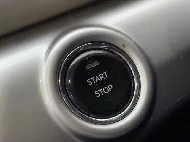 Used Mahindra Old Generation XUV700 AX 7 Petrol AT 7 STR [2023-2024] in Gurgaon
