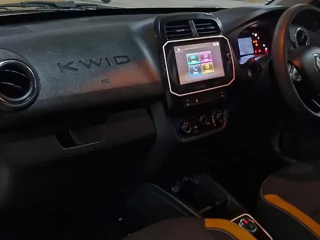 Used Renault Kwid [2023-2026] CLIMBER 1.0 AMT Dual Tone [2024-2025] in Mumbai