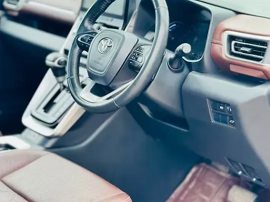 Used Toyota Innova Hycross ZX (O) Hybrid (Electric + Petrol) Automatic (e-CVT) 7 STR in Surat Used Toyota Innova Hycross ZX (O) Hybrid (Electric + Petrol) Automatic (e-CVT) 7 STR in Surat