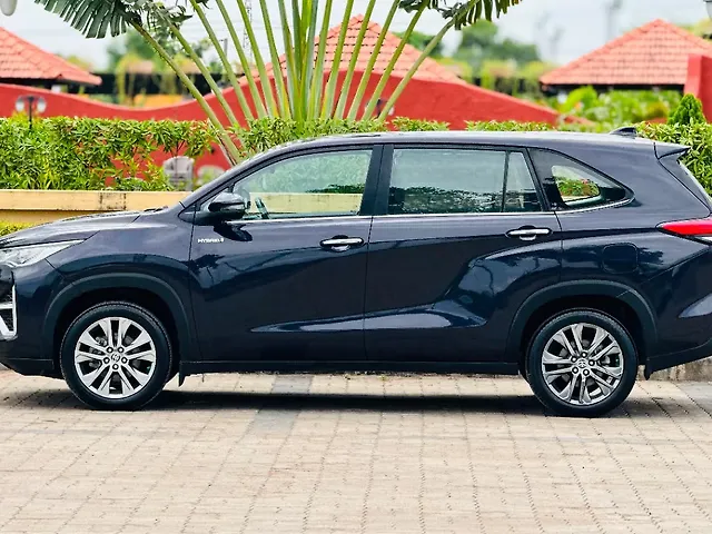 Used Toyota Innova Hycross ZX (O) Hybrid (Electric + Petrol) Automatic (e-CVT) 7 STR in Surat Used Toyota Innova Hycross ZX (O) Hybrid (Electric + Petrol) Automatic (e-CVT) 7 STR in Surat