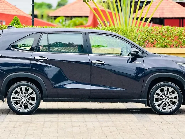 Used Toyota Innova Hycross ZX (O) Hybrid (Electric + Petrol) Automatic (e-CVT) 7 STR in Surat Used Toyota Innova Hycross ZX (O) Hybrid (Electric + Petrol) Automatic (e-CVT) 7 STR in Surat