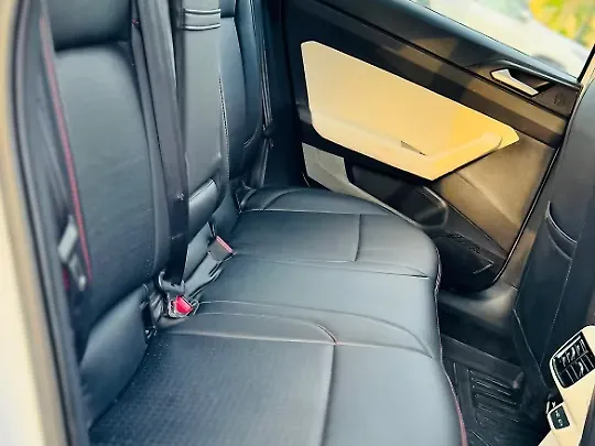 Used Volkswagen Virtus Highline Petrol 1.0L Turbo Automatic (TC) in Surat