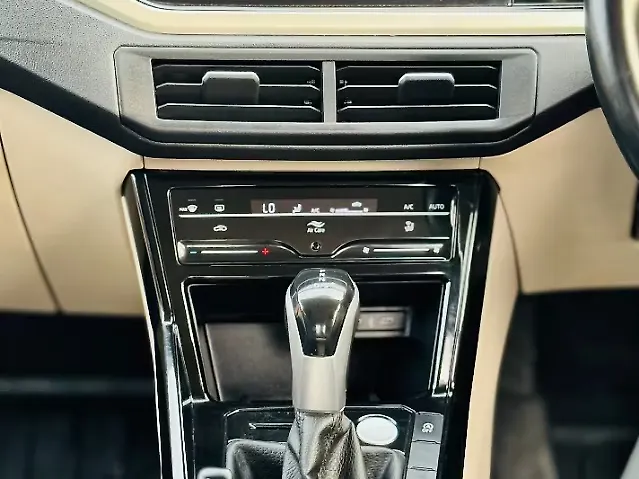Used Volkswagen Virtus Highline Petrol 1.0L Turbo Automatic (TC) in Surat