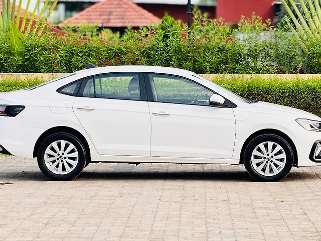 Used Volkswagen Virtus Highline Petrol 1.0L Turbo Automatic (TC) in Surat