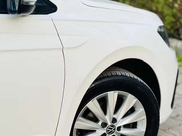 Used Volkswagen Virtus Highline Petrol 1.0L Turbo Automatic (TC) in Surat