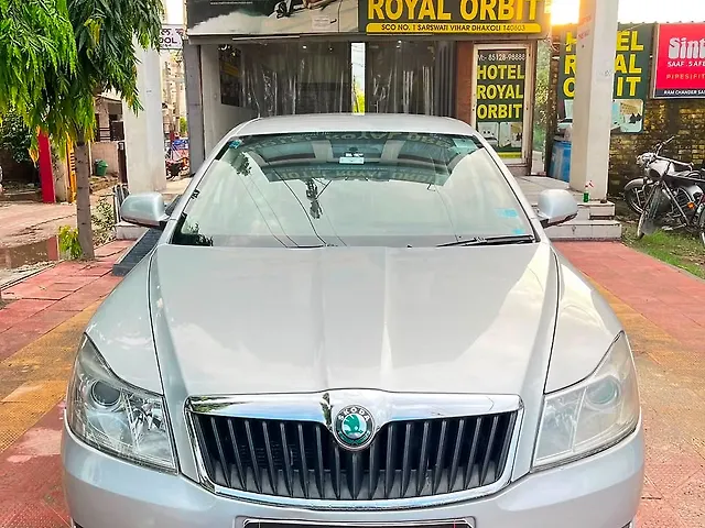 Used 2011 Skoda Laura in Chandigarh Used 2011 Skoda Laura in Chandigarh