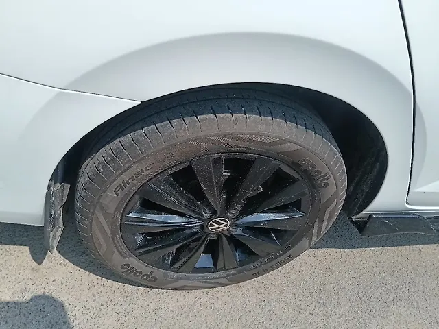 Used Volkswagen Virtus Highline Petrol 1.0L Turbo Automatic (TC) in Delhi Used Volkswagen Virtus Highline Petrol 1.0L Turbo Automatic (TC) in Delhi
