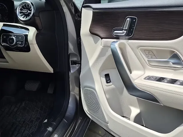 Used Mercedes-Benz A-Class Limousine 200d in Ahmedabad Used Mercedes-Benz A-Class Limousine 200d in Ahmedabad