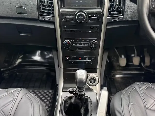 Used Mahindra XUV500 W9 [2018-2020] in Delhi