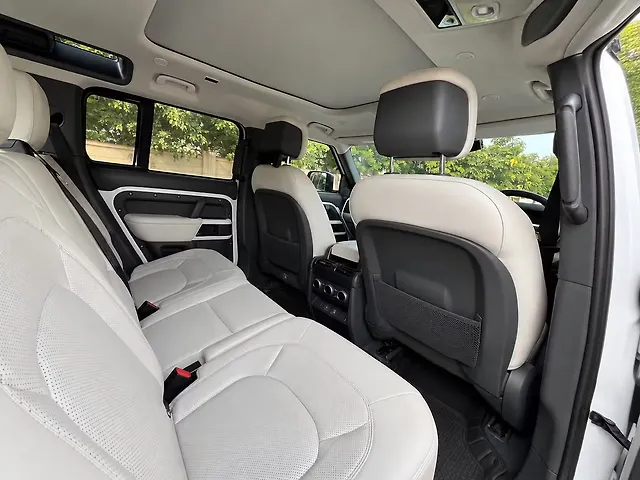 Used Land Rover Defender 110 HSE 2.0 Petrol in Delhi Used Land Rover Defender 110 HSE 2.0 Petrol in Delhi
