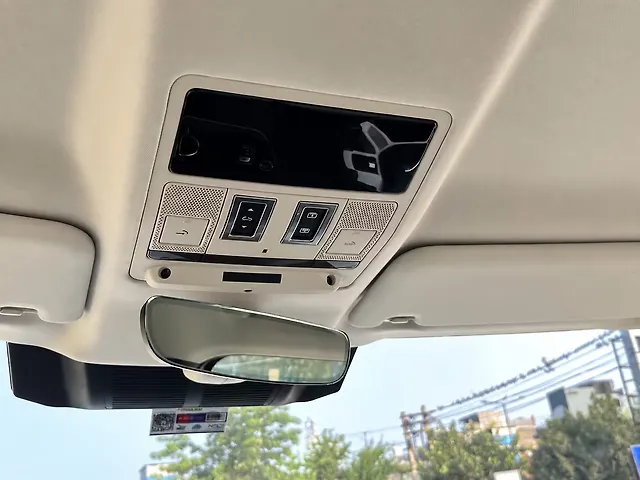 Used Land Rover Defender 110 HSE 2.0 Petrol in Delhi Used Land Rover Defender 110 HSE 2.0 Petrol in Delhi