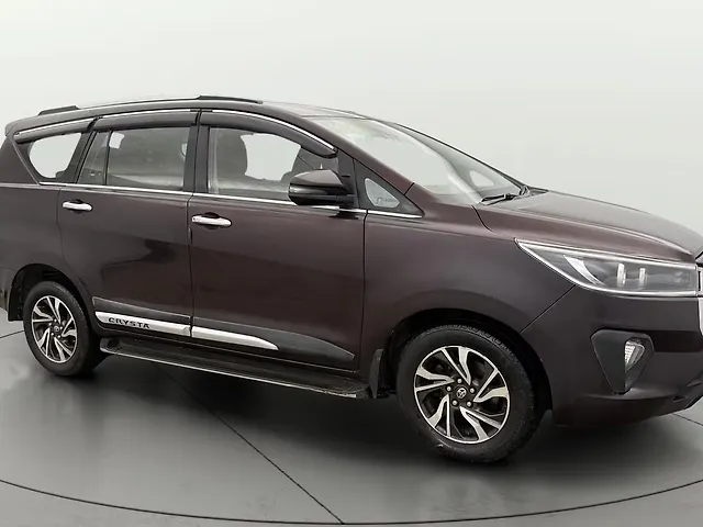 Used 2022 Toyota Innova Crysta in Delhi